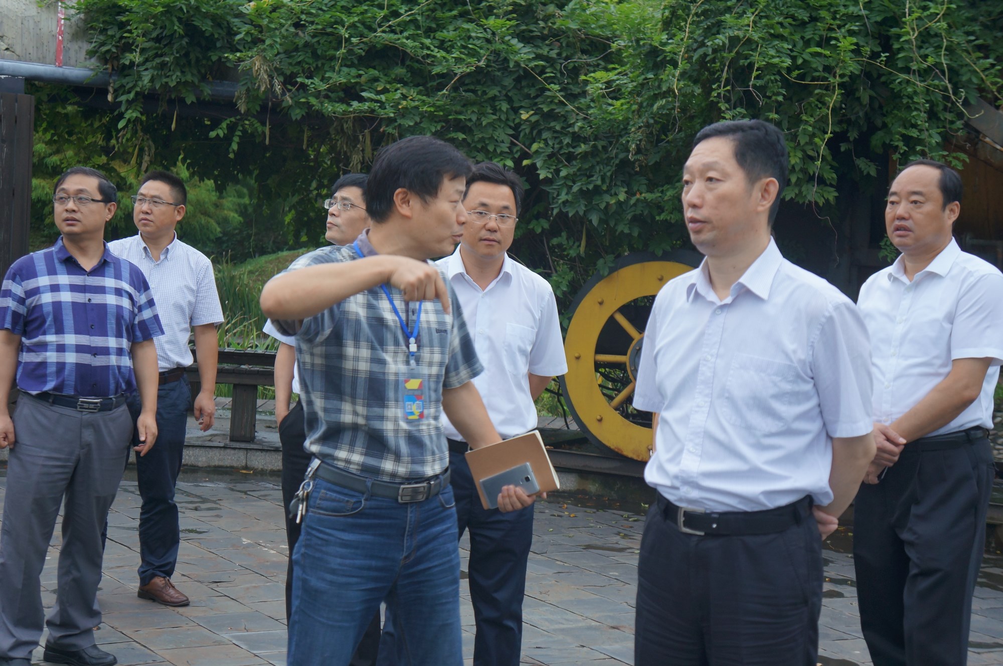 常州市委常委纪委书记张春福一行到常高艺调研